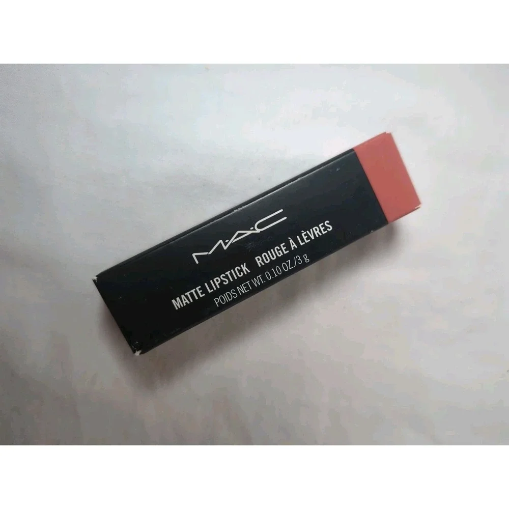Mac Matte Lipstick Rouge A Levres Velvet Teddy 617 New in Box